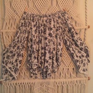 Abercrombie off shoulder bell sleeve floral top